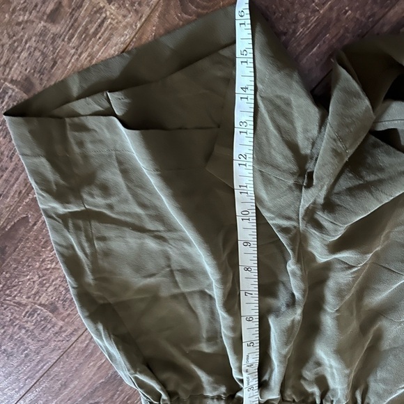 Grana 100% silk olive green short with pocket size xs - Picture 5 of 7